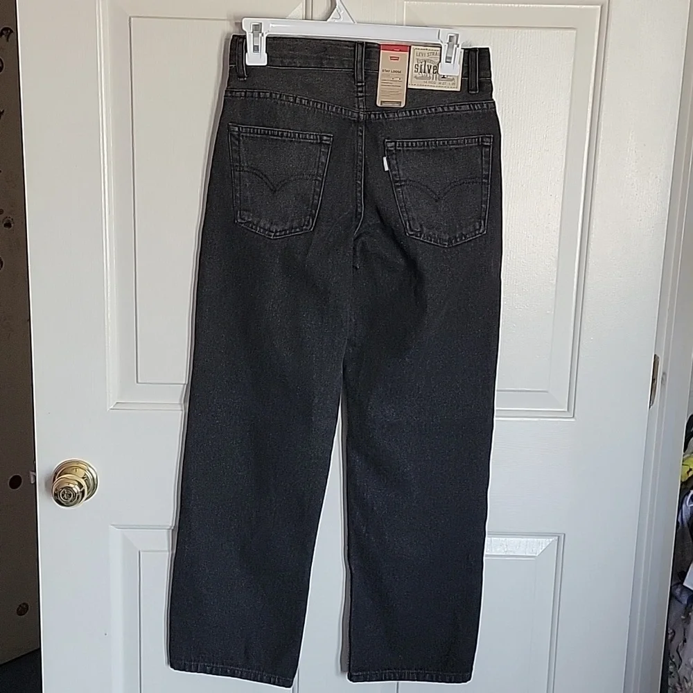 Levi's Silver Tab, boys 14 Reg, W27, L29. Black NWT. Loose fit.